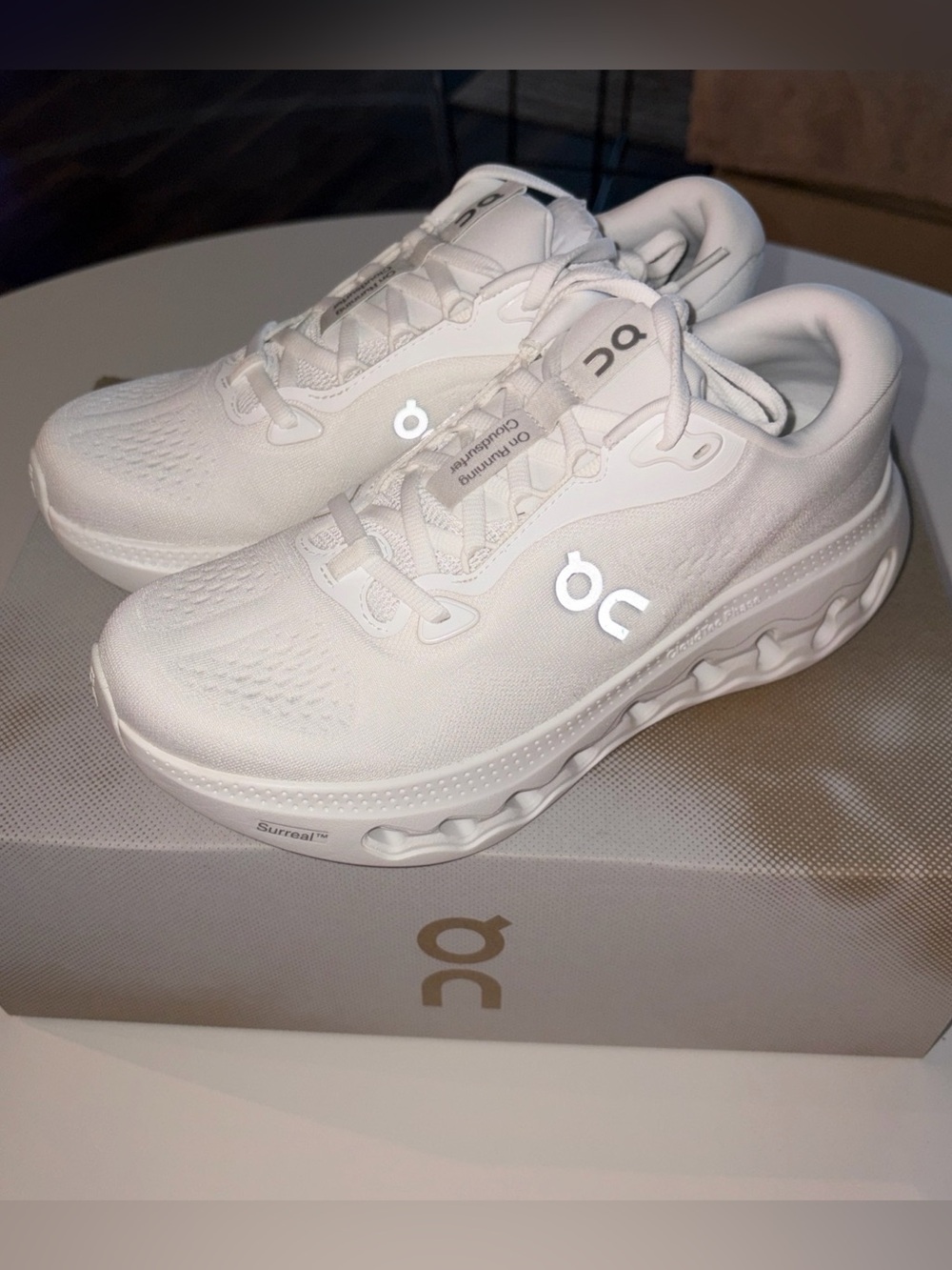 ON cloudsurfer 3 max cushion running walking shoe NEW in box women’s 8.5